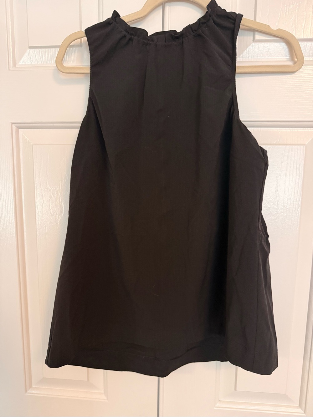 Athleta Black Sleeveless Ruffle-Neck Top - Women
